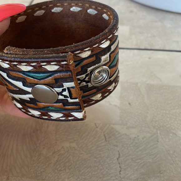 Leather cuff eagle - Picture 3 of 4